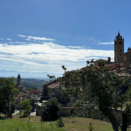Appartamento "La Poesia Della Terra" Monforte D'Alba Bagian luar foto