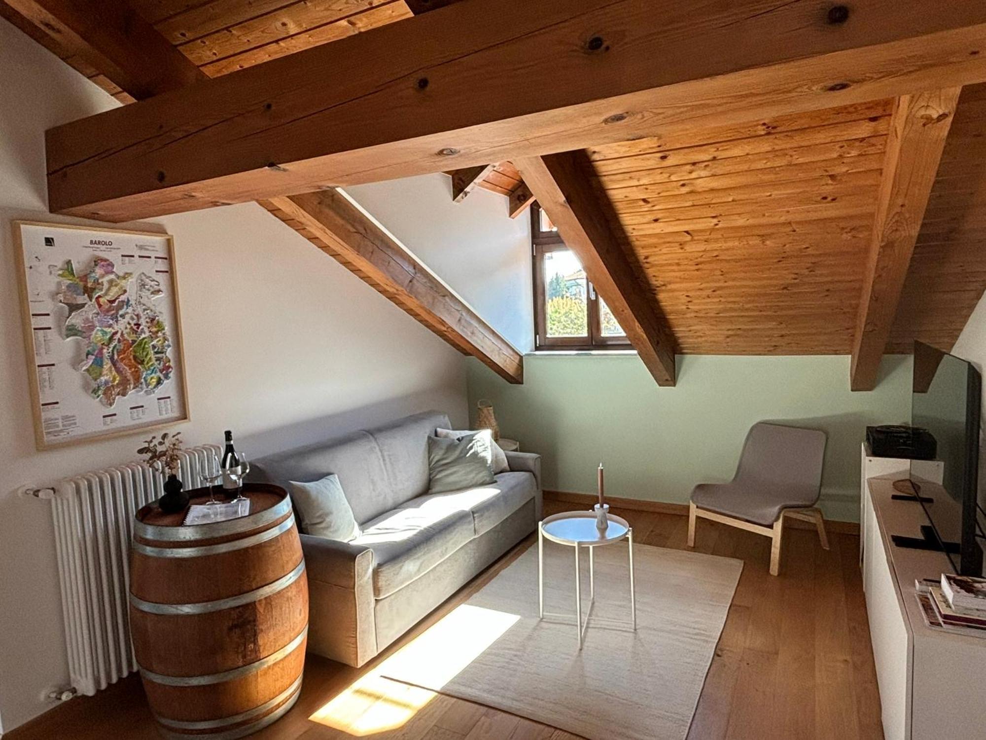 Appartamento "La Poesia Della Terra" Monforte D'Alba Bagian luar foto